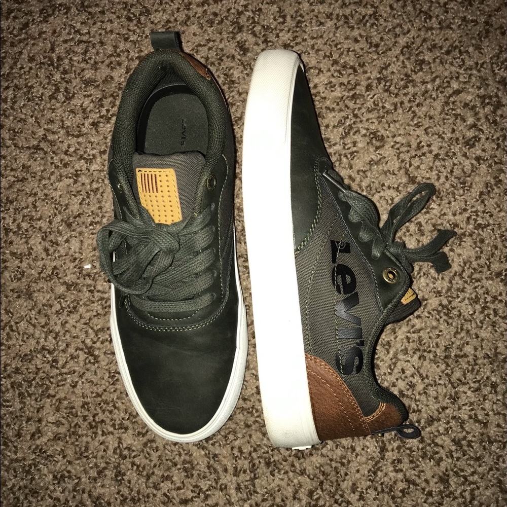 Levi’s sneakers